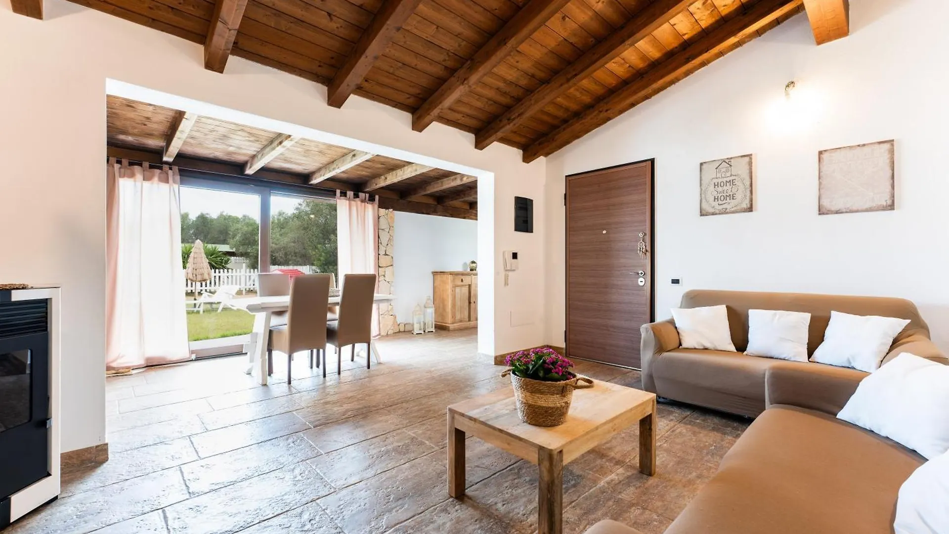 Villa Harmony Quartu SantʼElena Italien